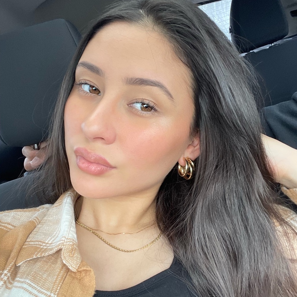 Meet your Posher, Vanessa